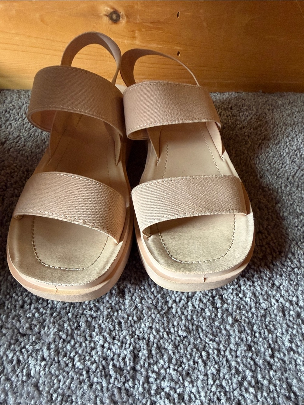 Women’s Neutral Strap Sandals - Light Pink